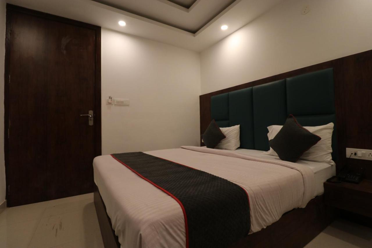 Hotel Krone A Family Hotel Near Igi Airport Delhi New Delhi Exterior photo