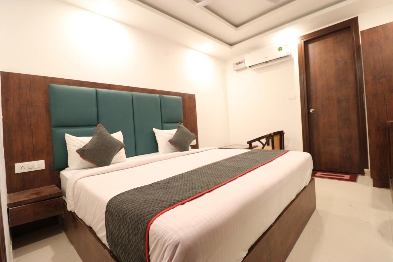 Hotel Krone A Family Hotel Near Igi Airport Delhi New Delhi Exterior photo