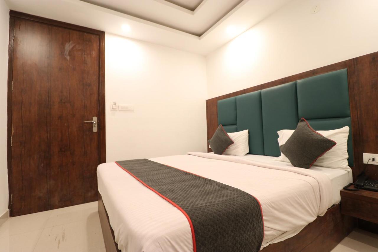 Hotel Krone A Family Hotel Near Igi Airport Delhi New Delhi Exterior photo