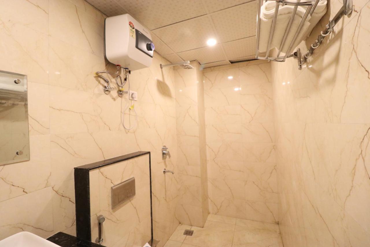 Hotel Krone A Family Hotel Near Igi Airport Delhi New Delhi Exterior photo