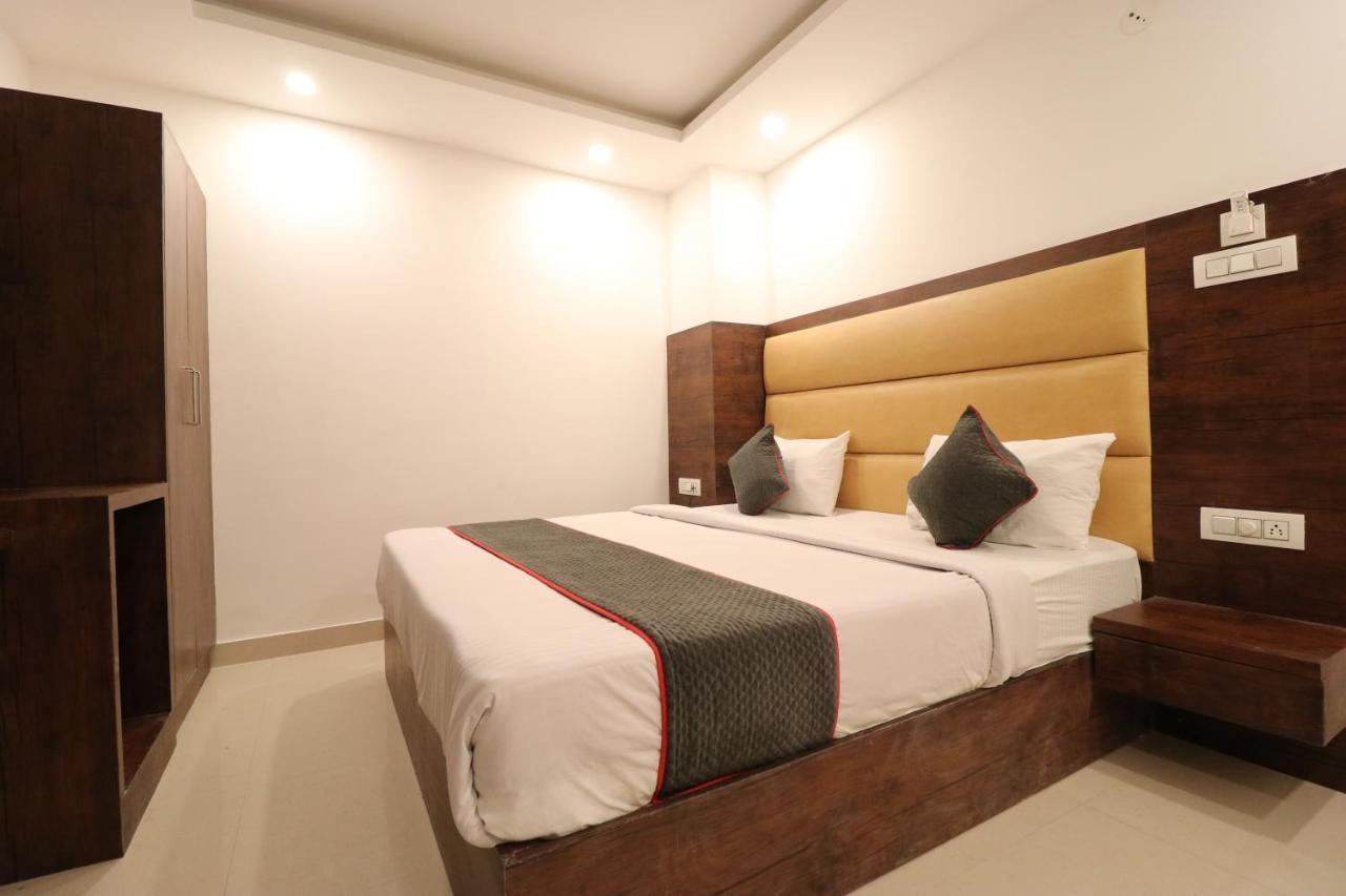 Hotel Krone A Family Hotel Near Igi Airport Delhi New Delhi Exterior photo
