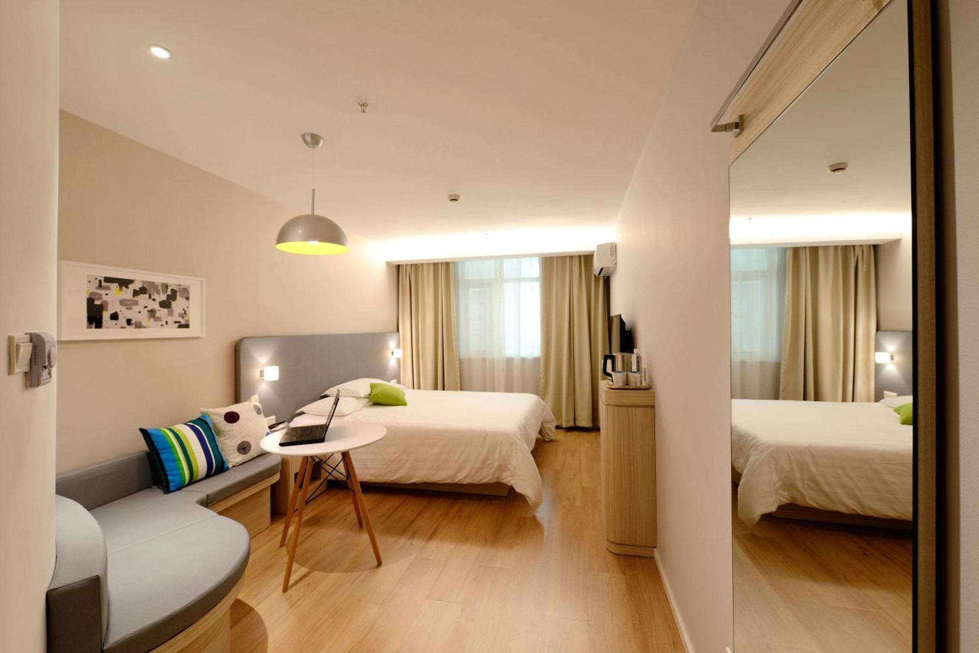 Hotel Krone A Family Hotel Near Igi Airport Delhi New Delhi Exterior photo